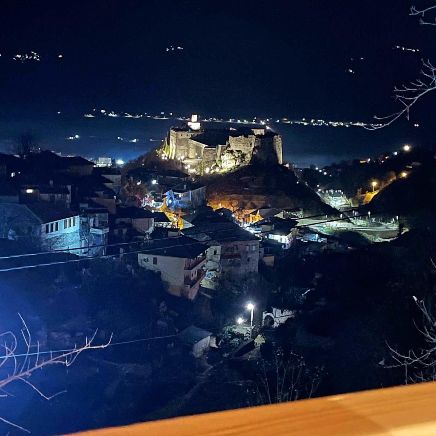 Guest House Hasko Gjirokastër Exteriör bild